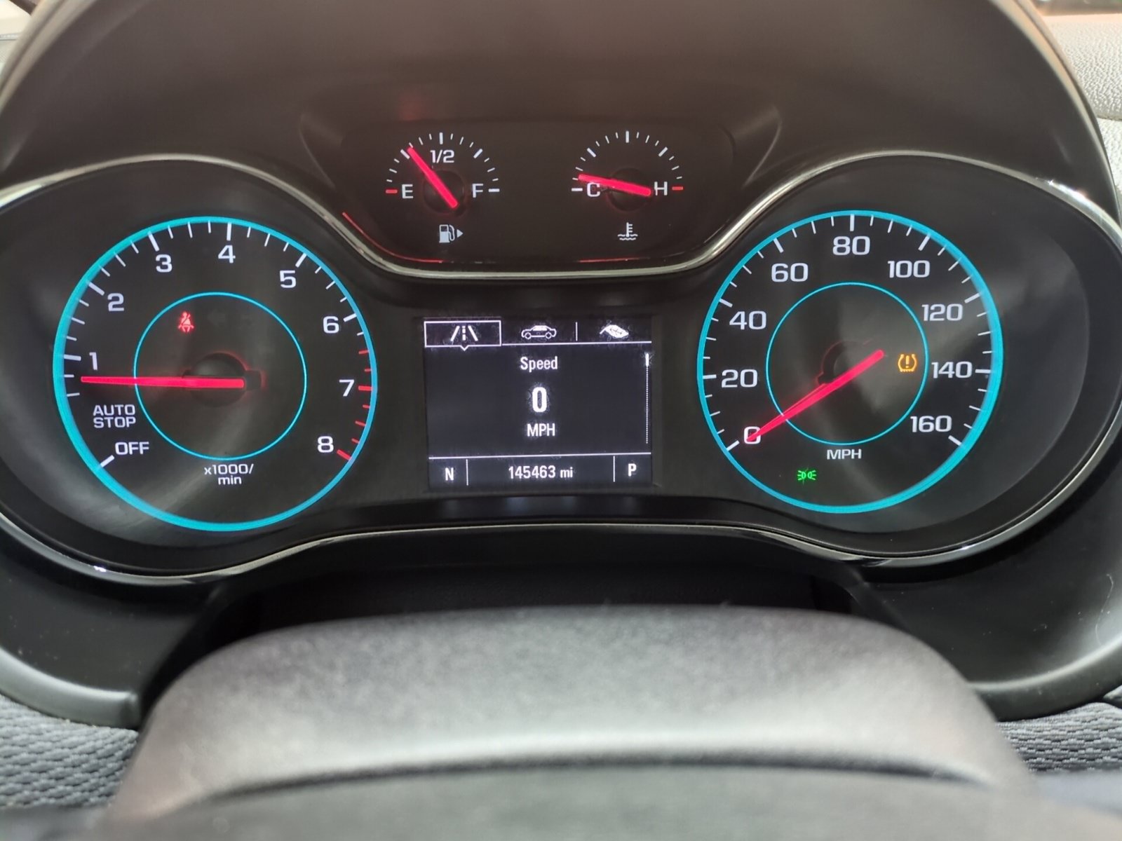 Used 2018 Chevrolet Cruze LT w/ Convenience Package FWD image 17