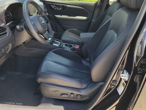 Used 2025 Subaru Forester Touring AWD/4WD image 6