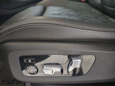 Used 2024 BMW X5 M60i image 28