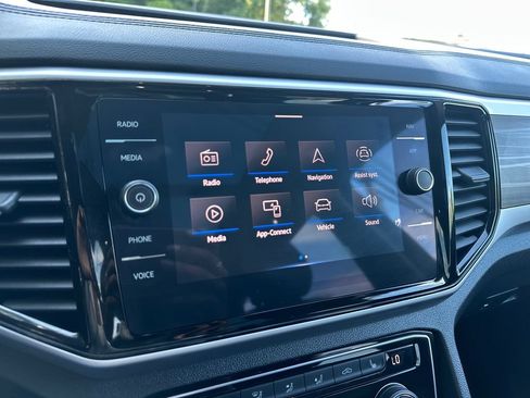 Used 2023 Volkswagen Atlas SEL AWD/4WD image 14