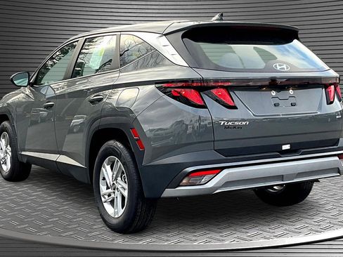 Used 2025 Hyundai Tucson SE image 4