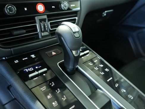 New 2025 Porsche Macan image 24