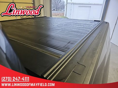 Used 2018 Chevrolet Silverado 1500 LT w/ All Star Edition image 13