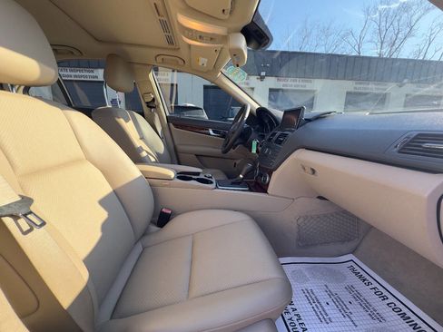 Used 2010 Mercedes-Benz C 300 4MATIC Sedan image 13