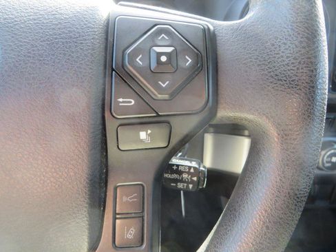 Used 2020 Toyota Tacoma SR image 16