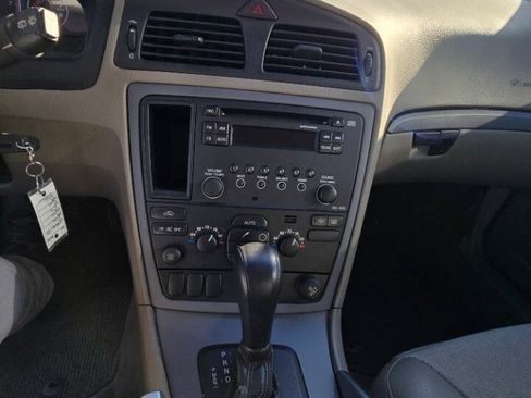 Used 2006 Volvo XC70 AWD/4WD image 18
