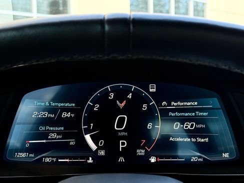 Used 2022 Chevrolet Corvette Stingray w/ Body-Color Dual Roof Package image 26