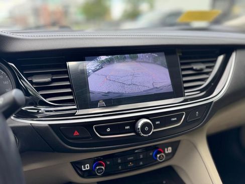 Used 2019 Buick Regal Essence AWD/4WD image 15