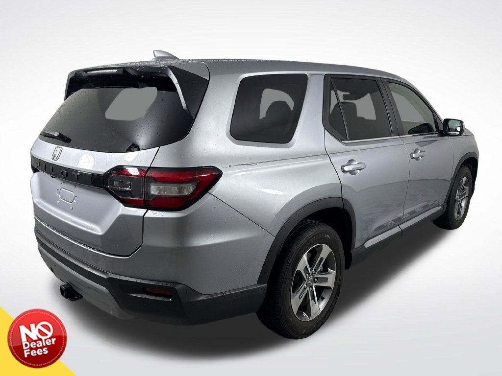 Used 2024 Honda Pilot EX-L image 3