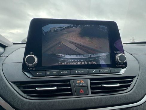 Used 2021 Nissan Altima 2.5 SV w/ SV Premium Package image 24