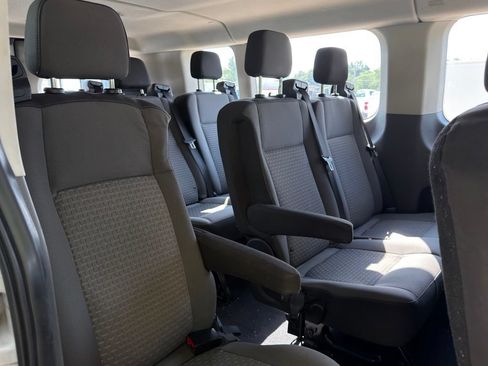 Used 2023 Ford Transit 350 XLT RWD image 18