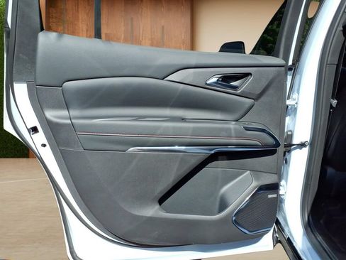New 2026 Chevrolet Traverse RS w/ LPO, Floor Liner Package FWD image 26