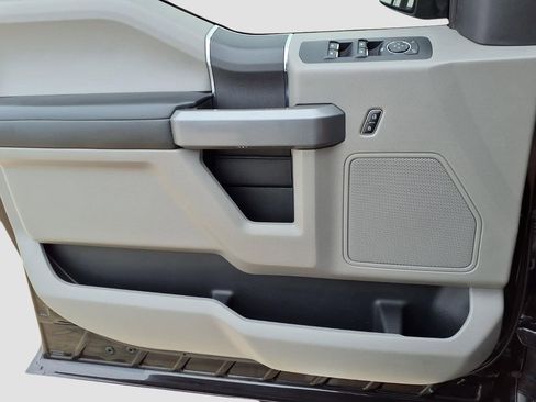 Used 2016 Ford F150 XLT image 20