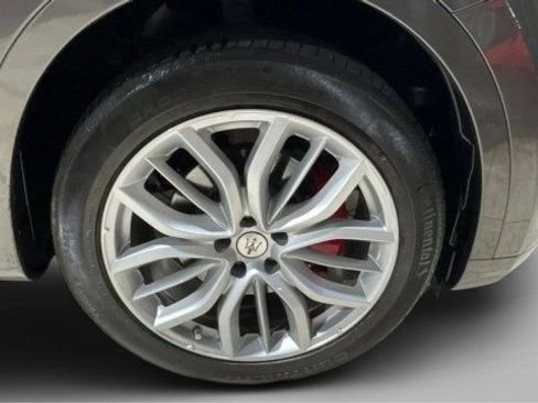 Used 2022 Maserati Levante GT image 23