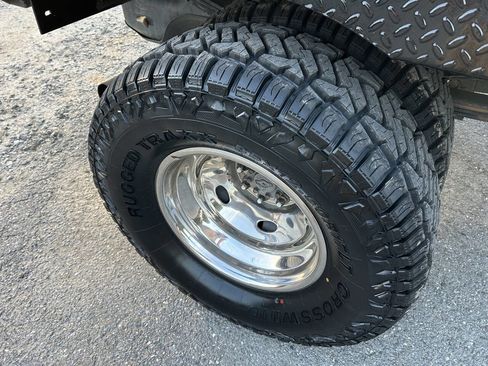 Used 2018 RAM 3500 Tradesman w/ Chrome Appearance Group RWD image 12