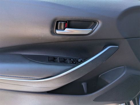 Used 2021 Toyota Corolla SE w/ SE Premium Package image 13