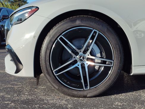 Used 2025 Mercedes-Benz E 350 Sedan image 16