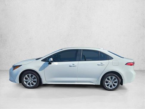 Used 2026 Toyota Corolla LE FWD image 9