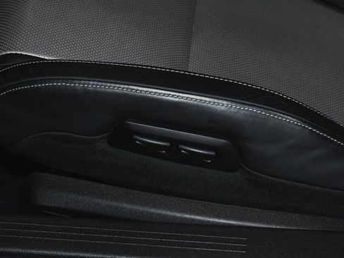 Used 2018 Mercedes-Benz AMG GT Roadster image 57