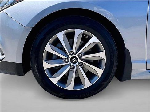 Used 2017 Hyundai Sonata Sport w/ Value Edition Package 02 image 8