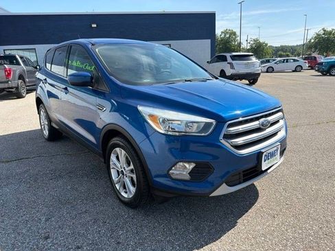 Used 2017 Ford Escape SE AWD/4WD image 7