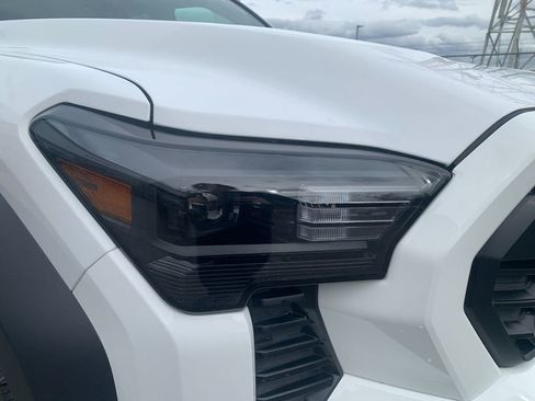 New 2026 Toyota Tacoma TRD Off-Road AWD/4WD image 33