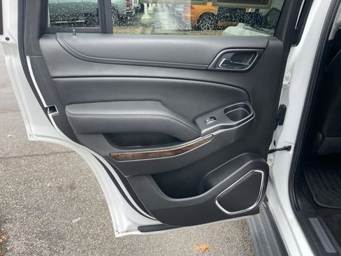 Used 2016 Chevrolet Tahoe LT w/ Luxury Package image 19