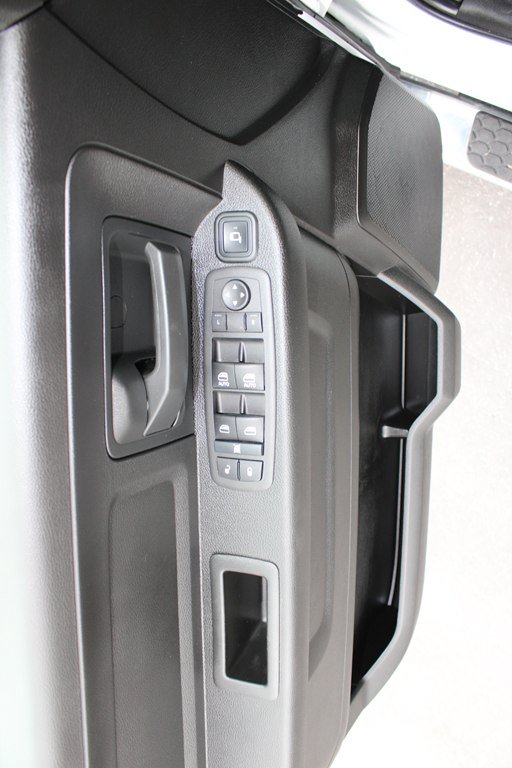 Used 2024 RAM 5500 Tradesman w/ Chrome Appearance Group AWD/4WD image 28