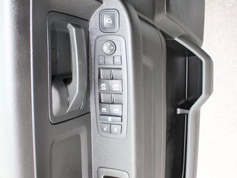 Used 2024 RAM 5500 Tradesman w/ Chrome Appearance Group AWD/4WD image 28