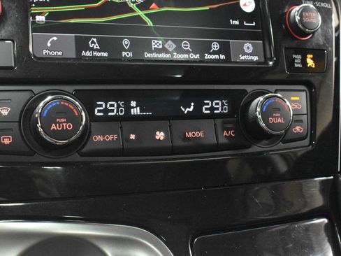 Used 2022 Nissan Maxima Platinum image 19