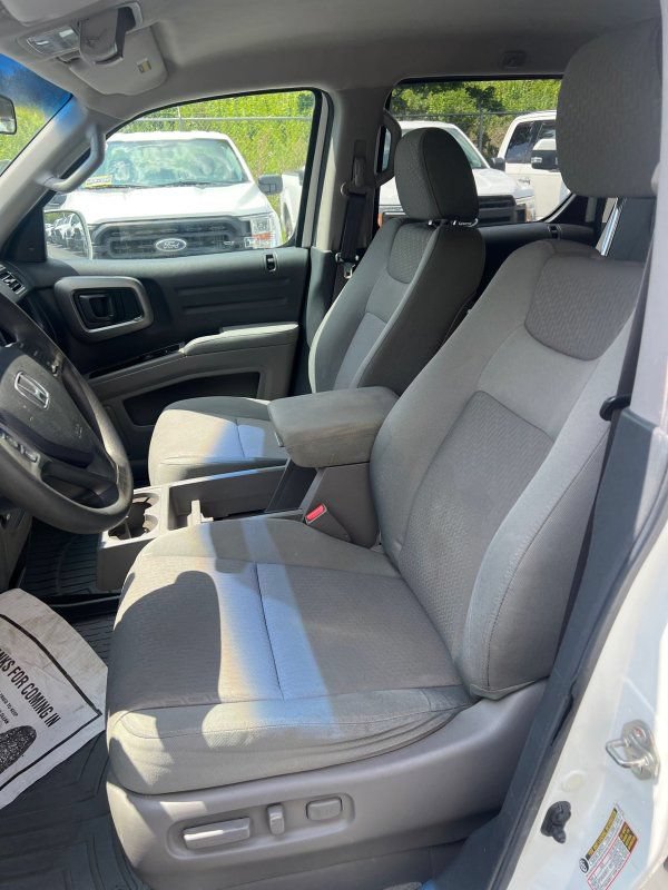 Used 2010 Honda Ridgeline RTS image 12
