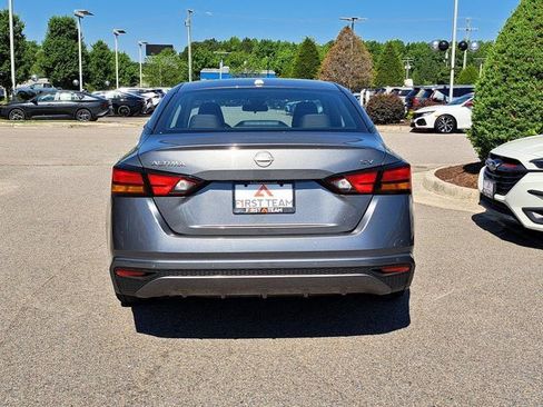 Used 2024 Nissan Altima 2.5 SV FWD image 6