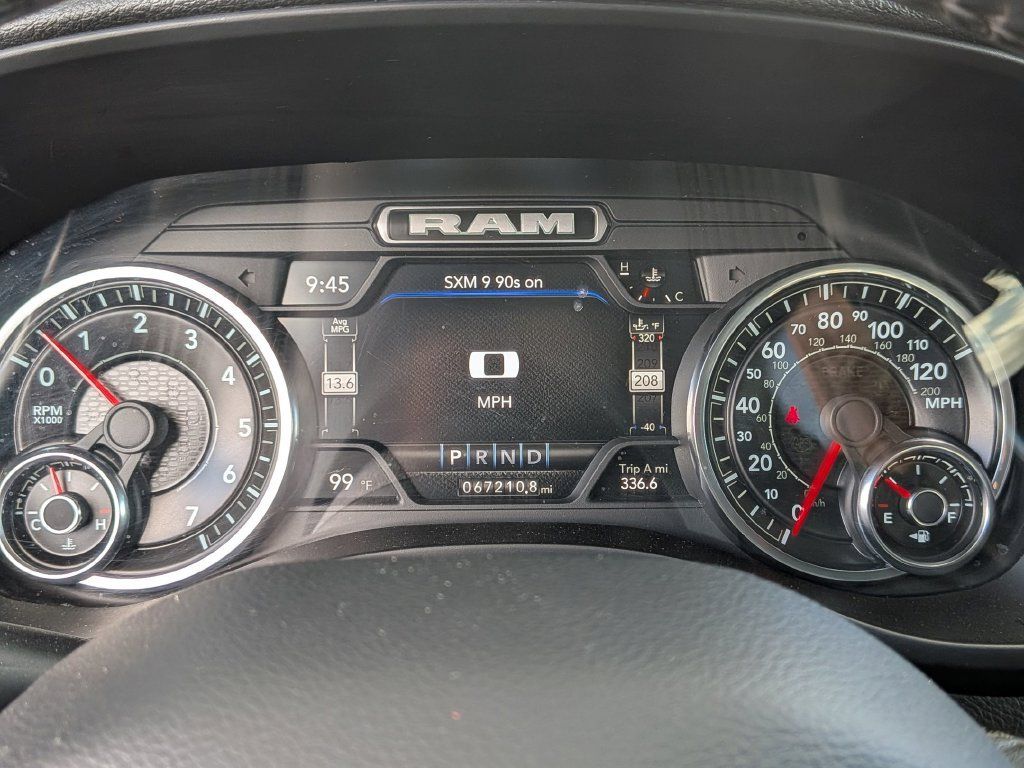 Used 2023 RAM 1500 Laramie AWD/4WD image 18