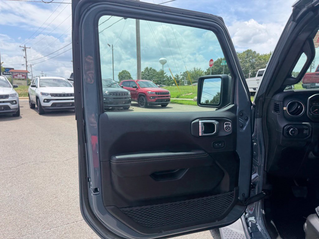 New 2026 Jeep Wrangler Unlimited Sahara AWD/4WD image 14