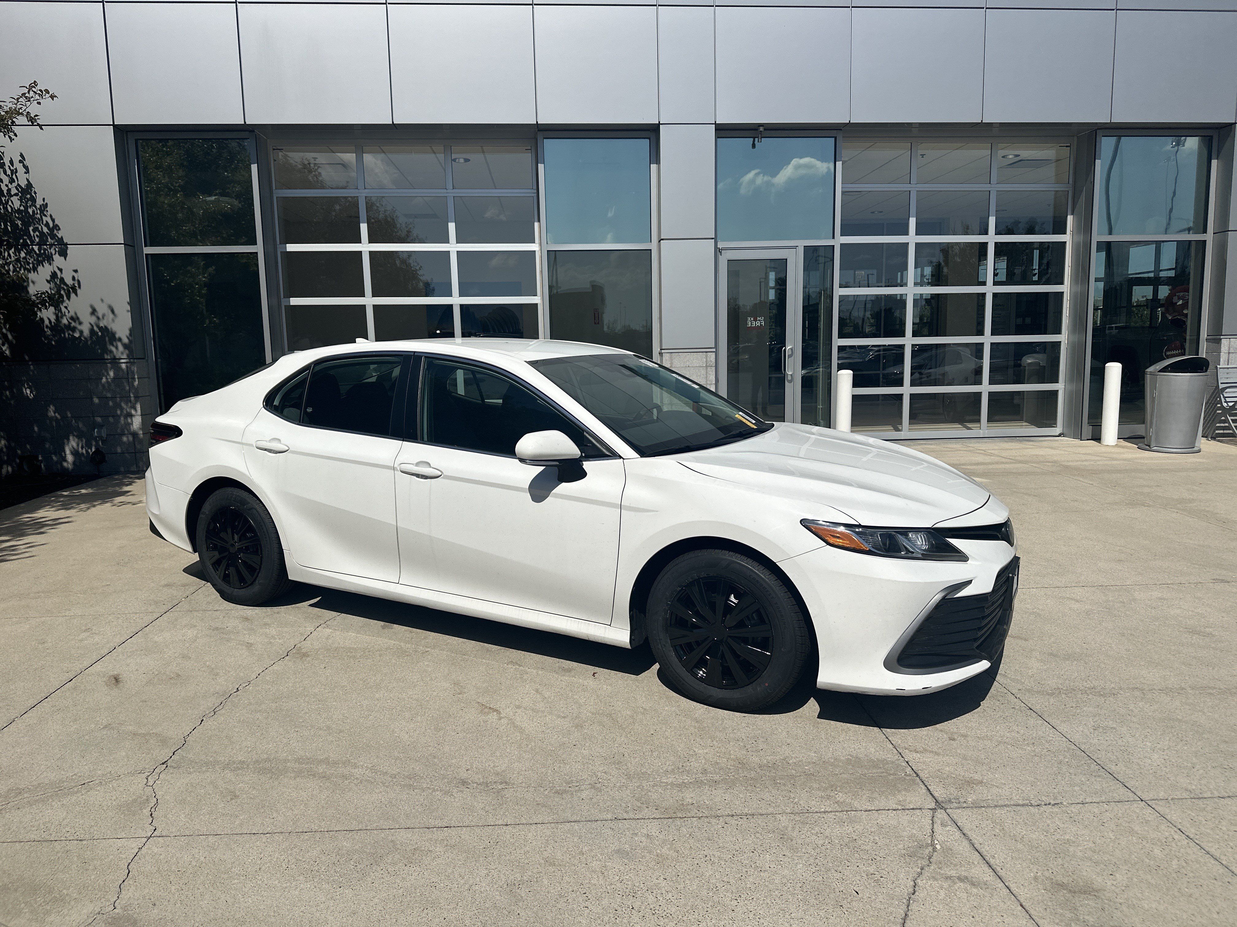 Used 2023 Toyota Camry LE FWD image 2