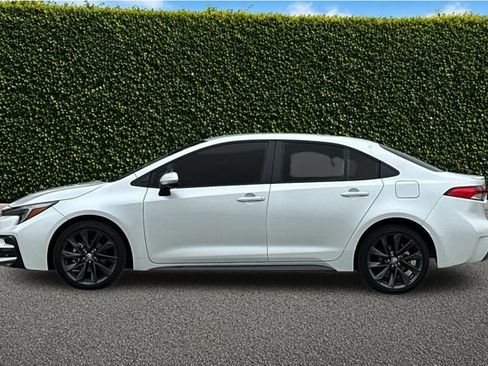 Used 2025 Toyota Corolla SE FWD image 8