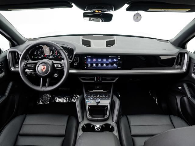 Certified 2026 Porsche Cayenne AWD/4WD image 18