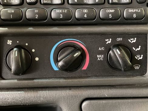 Used 2003 Ford F250 image 19