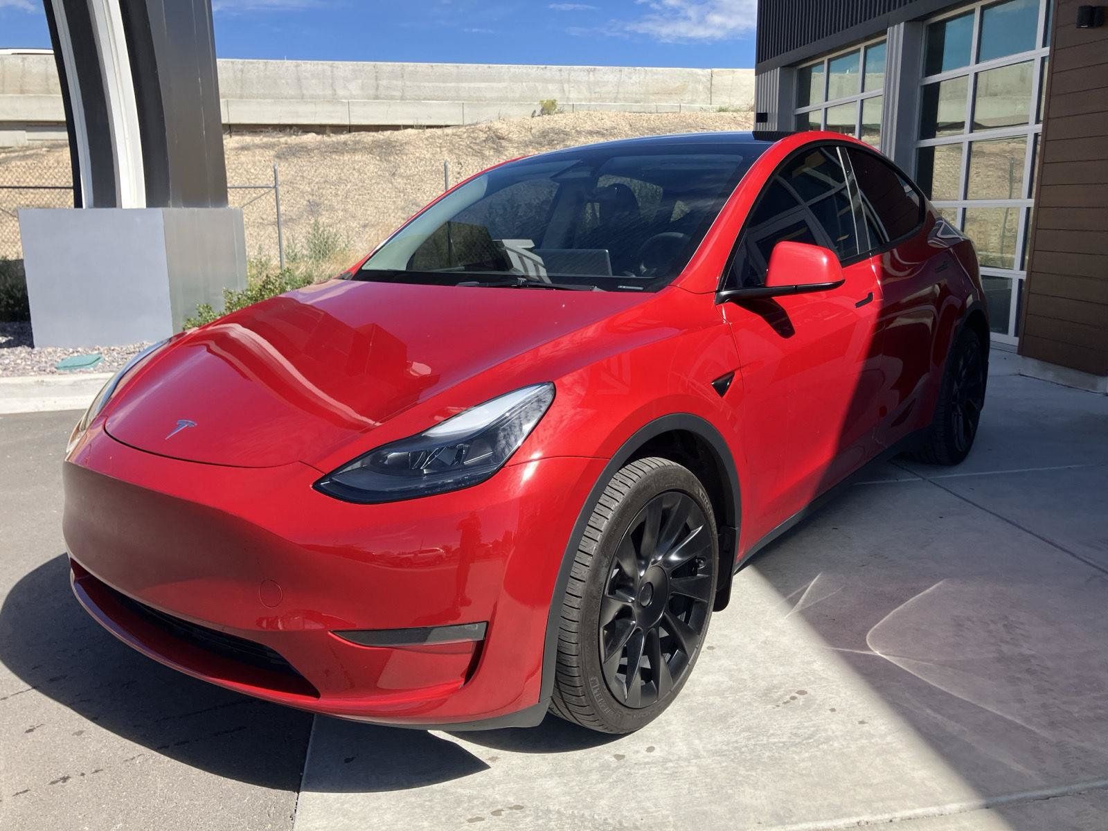 Used 2023 Tesla Model Y Long Range AWD/4WD image 4