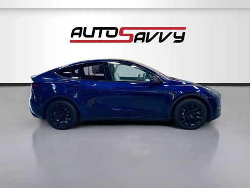 Used 2021 Tesla Model Y Long Range AWD/4WD image 8