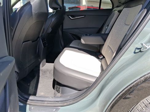Used 2024 Kia Niro FWD image 7