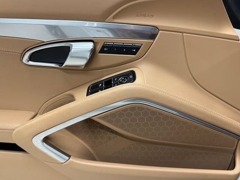 Certified 2016 Porsche 911 Targa 4S AWD/4WD image 37