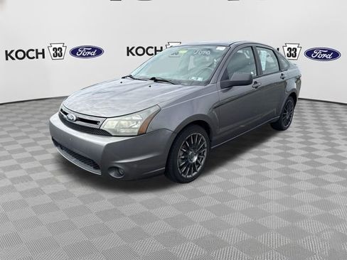 Used 2010 Ford Focus SES FWD image 3