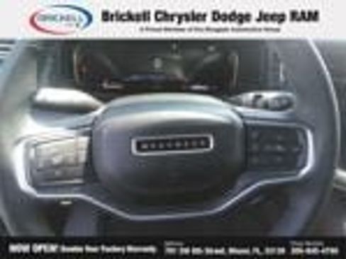 Used 2024 Jeep Wagoneer L Series II RWD image 17