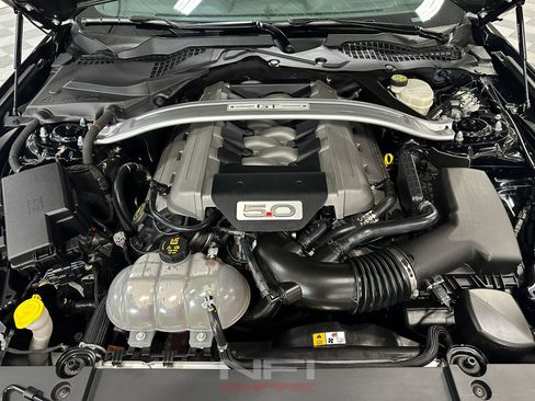 Used 2017 Ford Mustang GT w/ GT Performance Package image 40