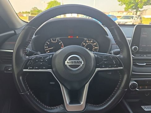 Used 2020 Nissan Altima 2.5 SR AWD/4WD image 12