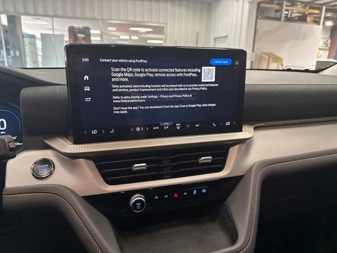 New 2026 Ford Explorer Active AWD/4WD image 19