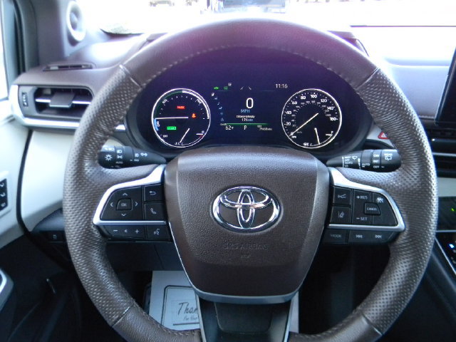 Certified 2024 Toyota Sienna Platinum AWD/4WD image 12