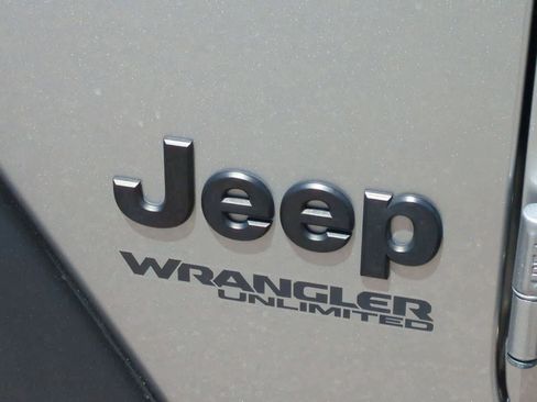 Used 2021 Jeep Wrangler Unlimited Sport AWD/4WD image 12