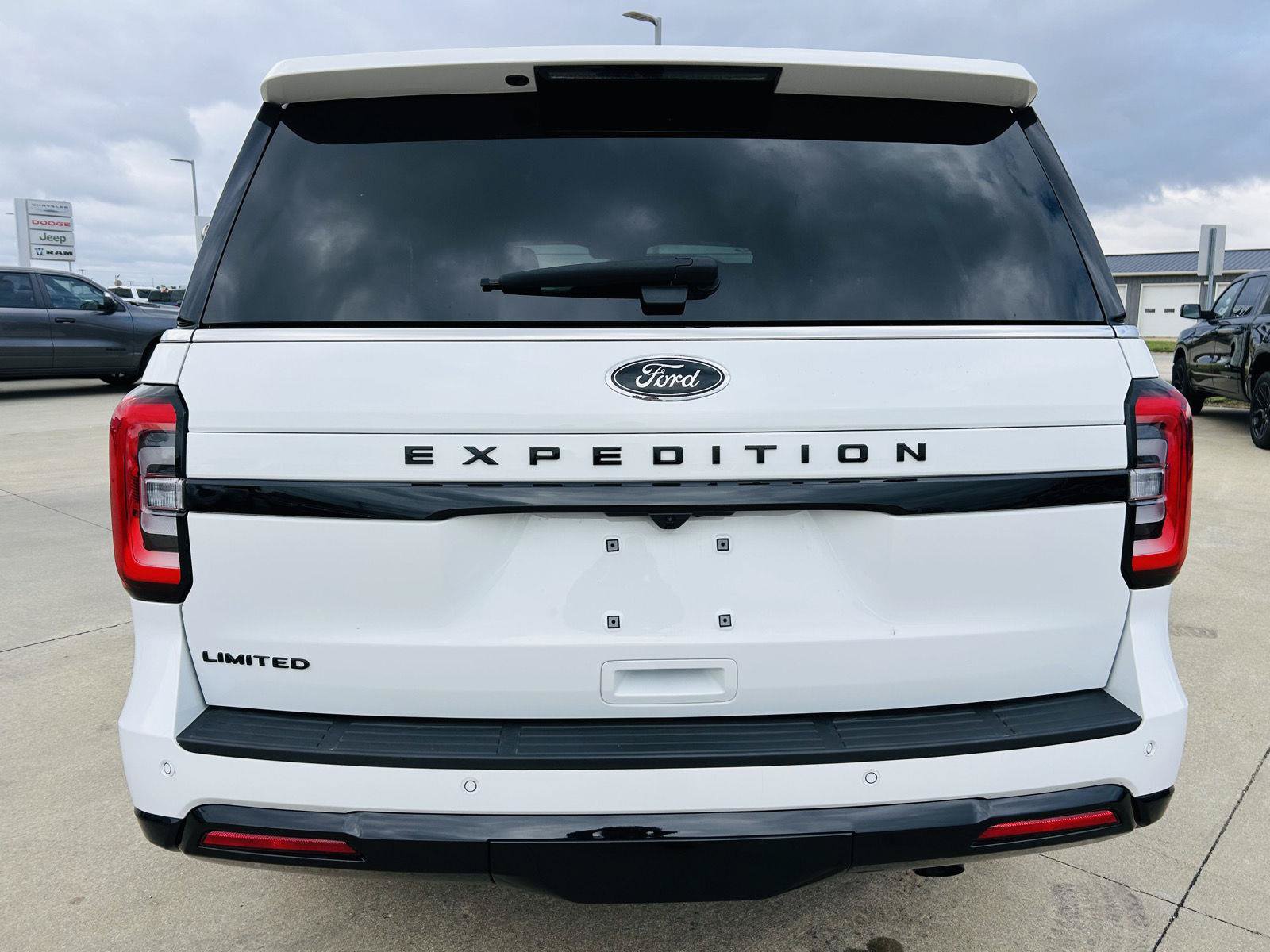 Used 2023 Ford Expedition Limited AWD/4WD image 47